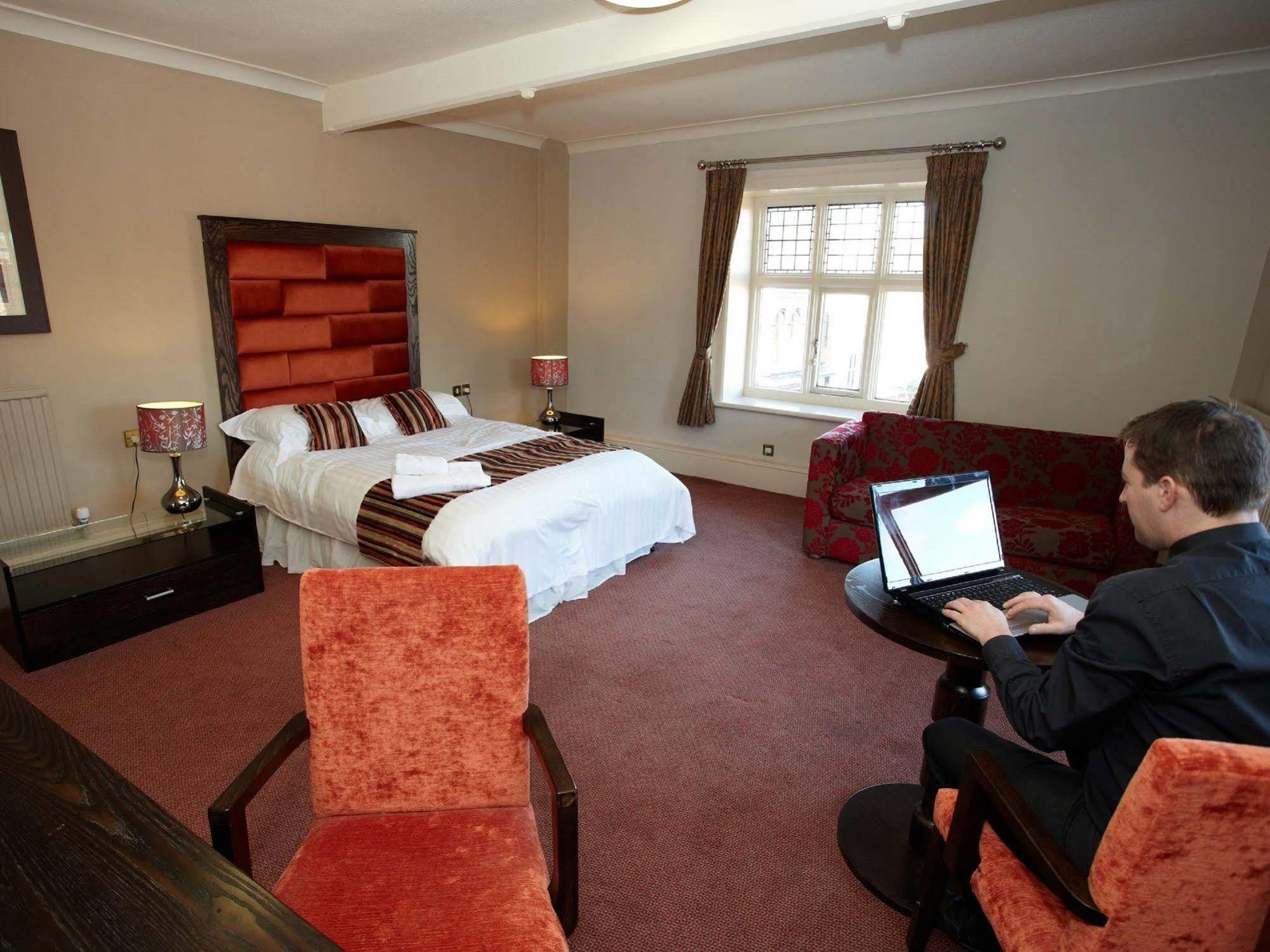 Lion And Swan Hotel Congleton Exterior photo